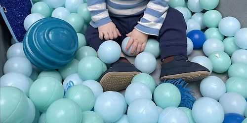 Mess Makers: Snow Day