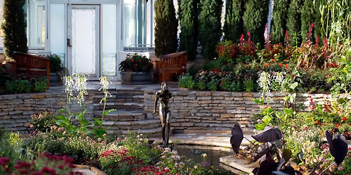 Photographer, Artist, & Family Photo Hours