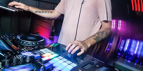 DJ AYE YUP @ 2 FISTED WILLIE'S