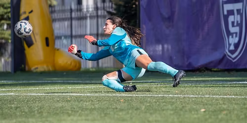 Parking South Dakota Coyotes at North Dakota Fighting Hawks Womens Basketball