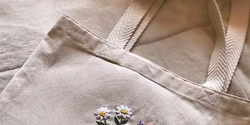 Brode ton tote bag de l'\u00e9t\u00e9 \u2022 Cr\u00e9e un accessoire floral unique pour cet \u00e9t\u00e9
