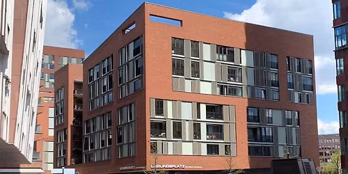 Langschl\u00e4fer Flohmarkt \u00dcberseeboulevard