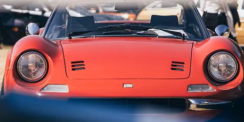 Italiensk tema - Classic Car House tr\u00e6f