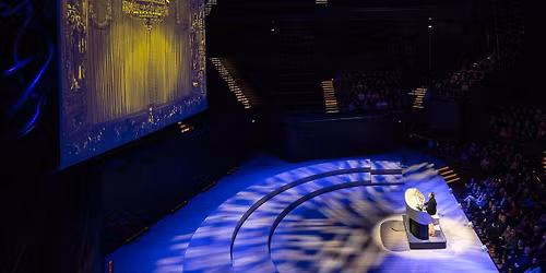 Koko perheen kinokonsertti: Esa Toivola, urut