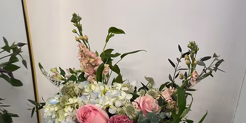 Sustainable flower arrangement workshop Saturday 9th May 11.00 am  