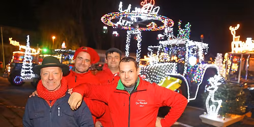 Lichtstoet tractorvrienden De Boerkes