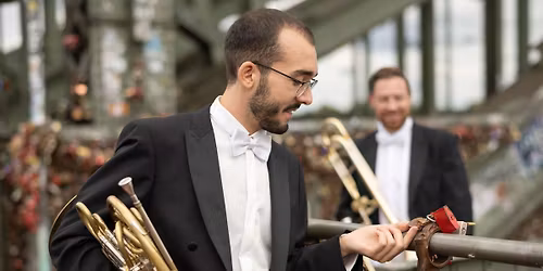 Liebeserkl\u00e4rung - M\u0103celaru & Mahlers F\u00fcnfte