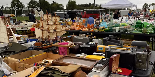 Burton Antiques Market 