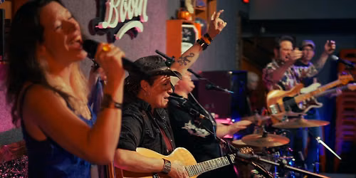 Mama's Black Sheep with Sweet Leda duo and Colleen Clark