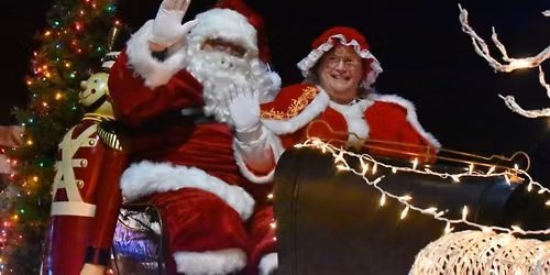 Christmas in Carlyle Parade and Fireworks