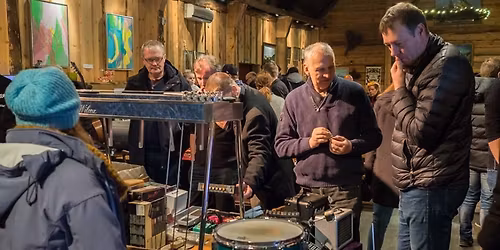 Loppemarked for musikk instrumenter & utstyr @ Ogna Scene