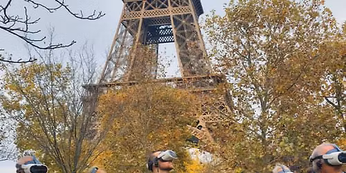 Viality Tour : Visite guid\u00e9e en r\u00e9alit\u00e9 virtuelle \u00e0 la Tour Eiffel