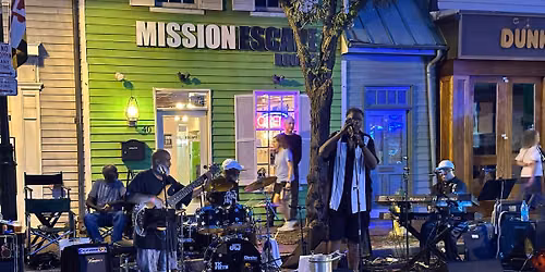 Dinner Under the Stars - MOTOWN CONCERT