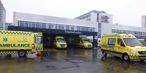 M\u00e5nedsm\u00f8de - december med julehygge og pakkeleg