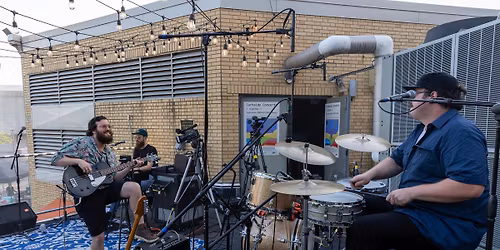 Curbside Concerts - The Erly