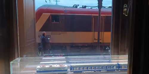 XXXVII. VAS\u00daTMODELL PAR\u00c1D\u00c9