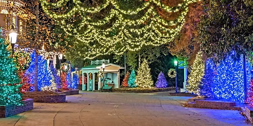 Parking Dolly Parton's Smoky Mountain Christmas Carol - Roanoke