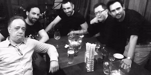 The Monkey Room | Al Vapore