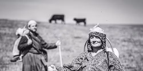 ZAK\u00c1ZANOU KRAJINOU - DIVADLO