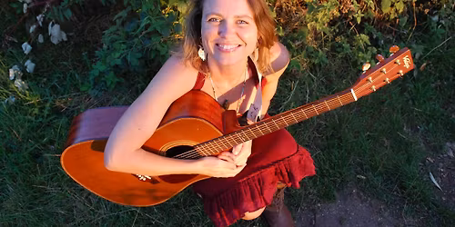 SUSIE RO - Full Band - Live in Totnes, Devon