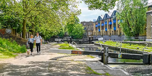 FREE Let's Walk - Canary Wharf to Mile End Canal Walk