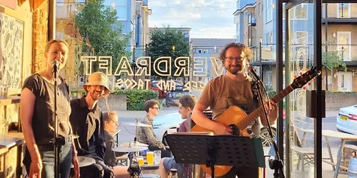 The Skylarks at Musical Mondays