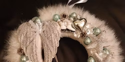 Holiday Wreath Making @ Konzelmann Winery