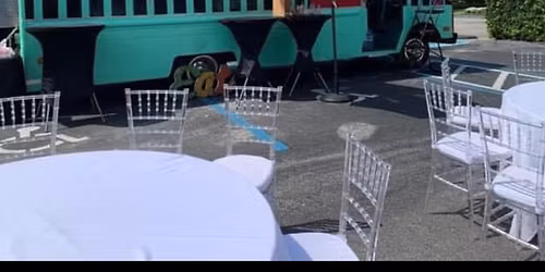 Crazylicious Food Truck at Baywinds