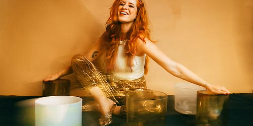 USA, Tennessee - Sound Healing With Crystal Singing Bowls