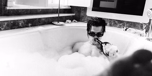 YUNGBLUD, Jesse Jo Stark in Chicago