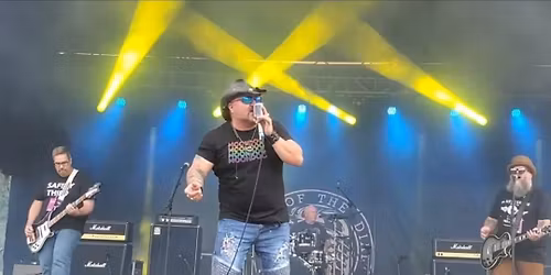 Thanksgiving Eve W\/ LEFT OF THE DIAL