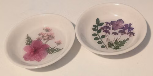 #5 \ud83c\udfde\ufe0f Don\u2019t you wanna come make magic with UV Resin at Creations by the Creek? \u2728\n\n