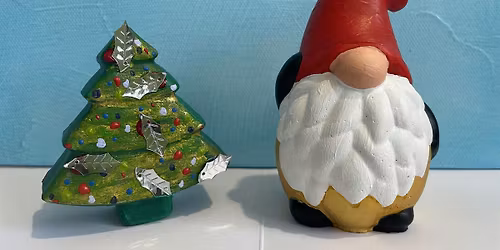 Children\u2019s Christmas decoration painting