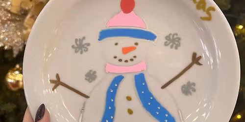 Christmas Plate Decorating with Mrs Claus