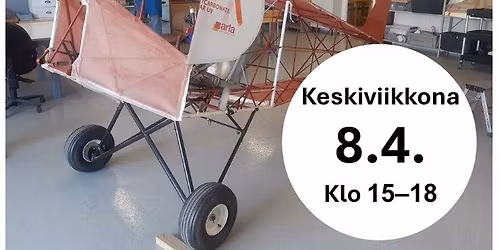 Ilmailumuseoyhdistyksen entis\u00f6intilan avoimet ovet sek\u00e4 penkojaiset