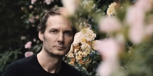 Sven Helbig & Nairobi Chamber Chorus "I Eat the Sun and Drink the Rain"