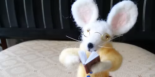 Make a 10" needlefelt shelf-sitting mouse with Ann Lakeland