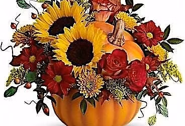 DIY for Thanksgiving. Pumpkin centerpiece in time for Thanksgiving!