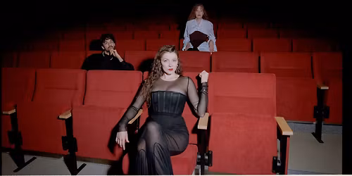 teige (k\u0159est alba) \/\/ Caf\u00e9 V lese