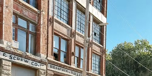 Outdoor Market at Bella Patina