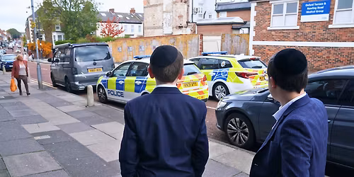 Parking John Lloyd Young