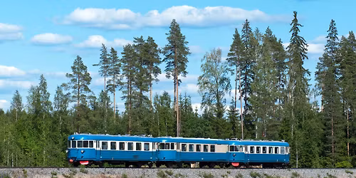 L\u00e4tt\u00e4hattu-museojunat Turusta Uuteenkaupunkiin Merefesteille