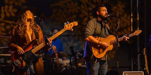 Alex & Justina @ The Parish