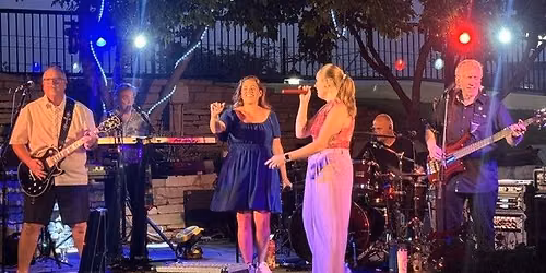 EXPRESS rocks Champps Eden Prairie - PATIO!