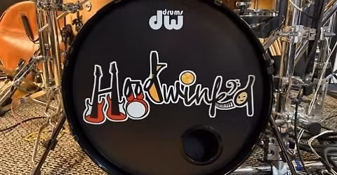 Hoodwink'd Rocks Blue Chip