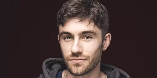 Trixx with Roar Comedy