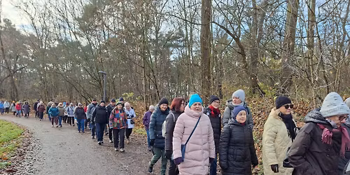 Wycieczka piesza 60+ z PTTK - Szopki Bo\u017conarodzeniowe