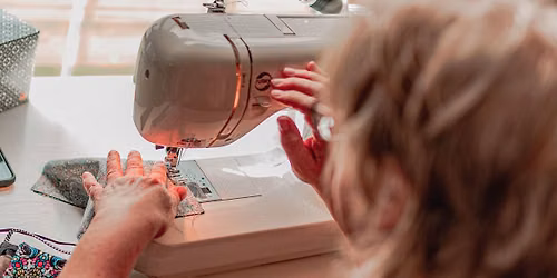 Sewing Class \/ Clase de Costura