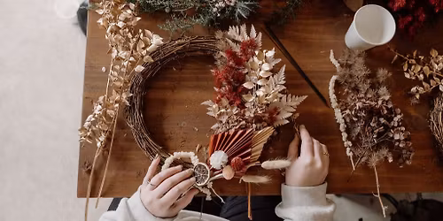 Dried Floral Christmas Wreath Workshop