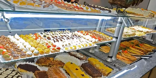 almo\u00e7o com Caf\u00e9 colonial no Dia das Maes